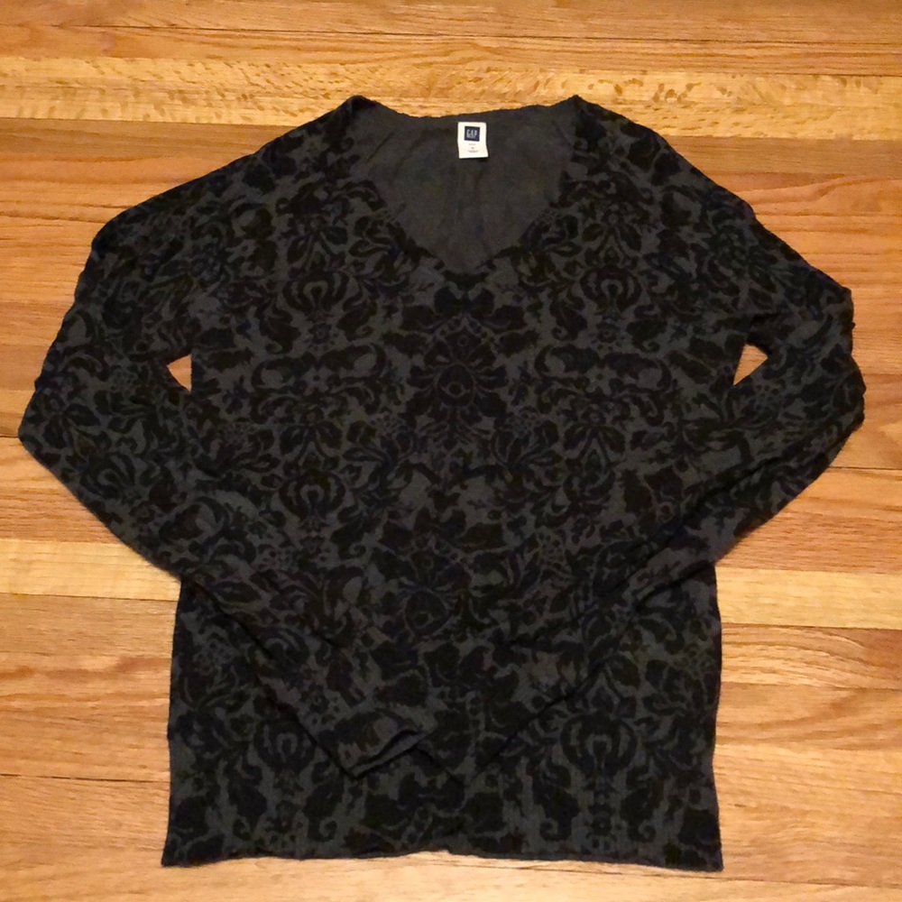 Gap V-Neck Sweater